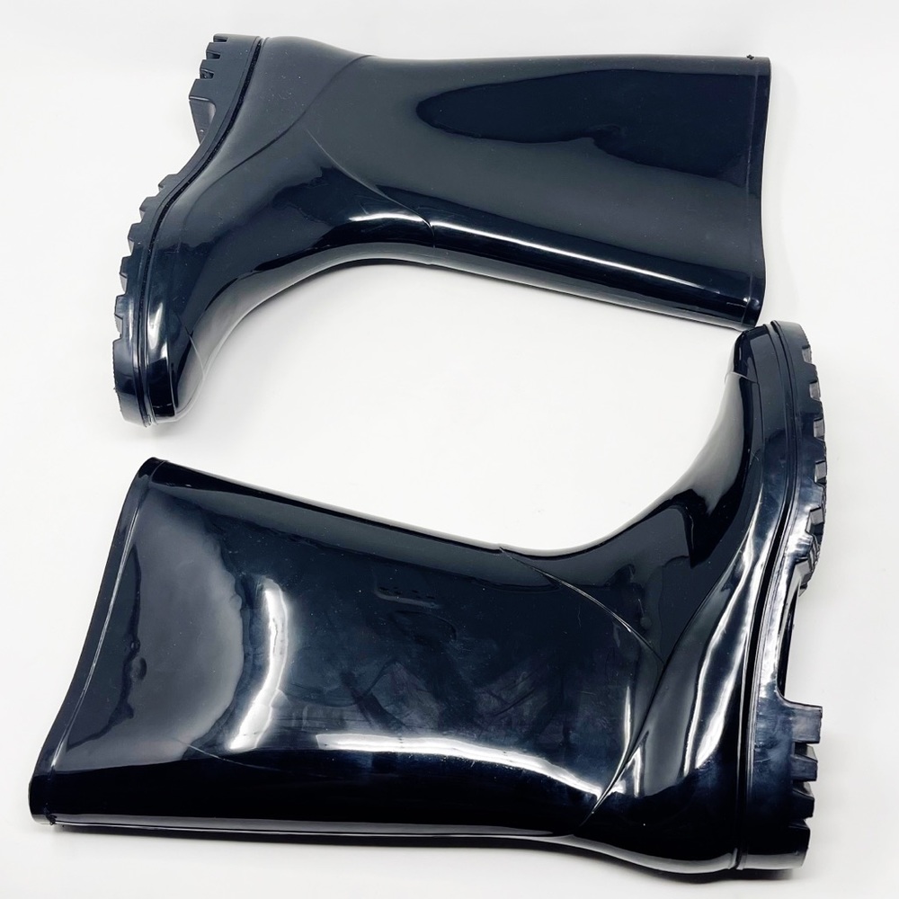 Time and Tru Black Rubber Rain Boots